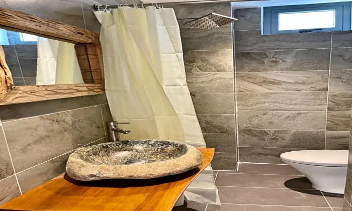 Serviced Apartment For Rent Behind Tropic Garden Thao Dien 65sqm 650 USD/month