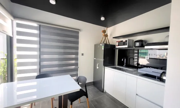Cute Top Floor P&H Serviced Apartment Phu Nhuan HCMC 40sqm 600 USD/month
