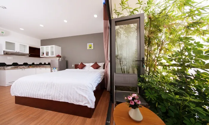 Garden Building Apartment For Rent in Cao Thang St D3 HCMC 40sqm 600 USD/month