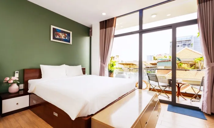 Garden Building Apartment For Rent in Cao Thang St D3 HCMC 40sqm 600 USD/month