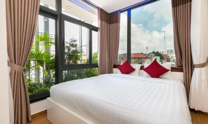 Stunning Studio Garden Building Serviced Apartment For Rent in District 3 HCMC 40sqm 600 USD/month