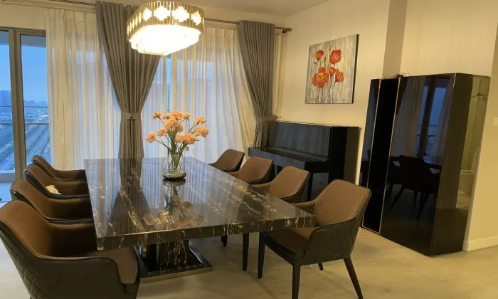So Beautiful Three Bedroom Apartment for rent in Gateway Thao Dien HCMC 133sqm 3,000 USD/month