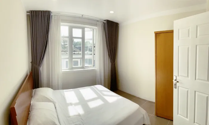 Two Bedroom Serviced Apartment For Rent in Pham Viet Chanh area Binh Thanh 80sqm 900 USD/month