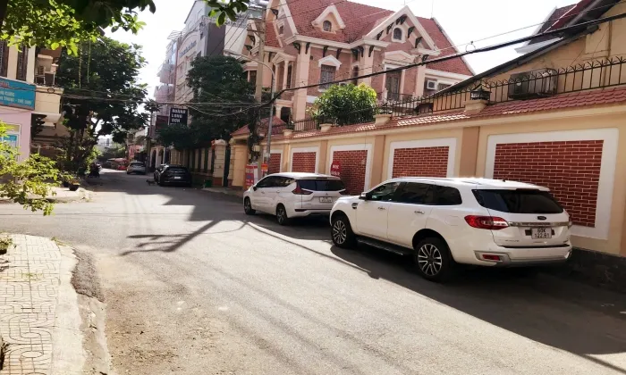 Big House for rent in Tran Nao Binh An Ward Thu Duc City 500sqm 2,000 USD/month