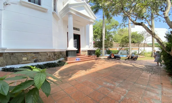 Huge Garden and Pool Villa for rent in Nguyen U Di Street Thao Dien HCMC 700sqm 5,000 USD/month