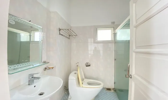 So Beautiful Garden Villa For Rent in Nguyen U Di Street Thao Dien HCMC 500sqm 6,000 USD/month