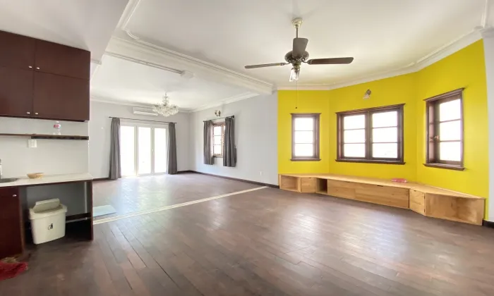 Big Villa For Rent in 188 Nguyen Van Huong Thao Dien Ward HCMC 900sqm 4,000 USD/month