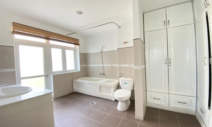 New And Clean Villa For Rent in 216 Nguyen Van Huong Thao Dien Ward HCMC 500sqm 3,000 USD/month