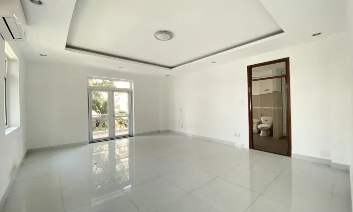 New And Clean Villa For Rent in 216 Nguyen Van Huong Thao Dien Ward HCMC 500sqm 3,000 USD/month
