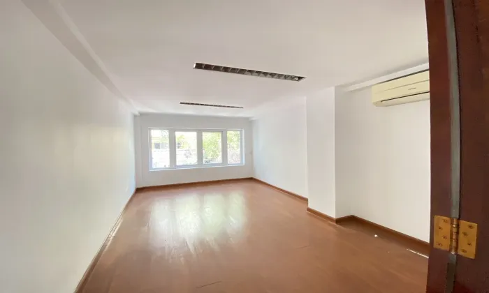 New And Clean Villa For Rent in 216 Nguyen Van Huong Thao Dien Ward HCMC 500sqm 3,000 USD/month
