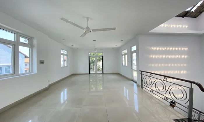 New And Clean Villa For Rent in 216 Nguyen Van Huong Thao Dien Ward HCMC 500sqm 3,000 USD/month
