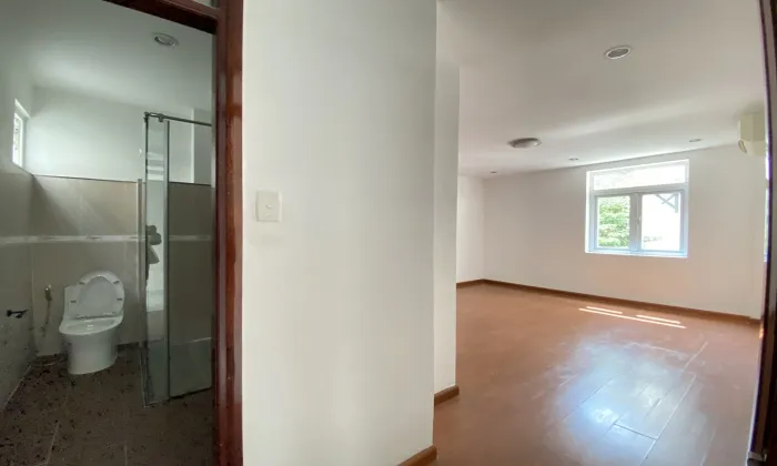 New And Clean Villa For Rent in 216 Nguyen Van Huong Thao Dien Ward HCMC 500sqm 3,000 USD/month