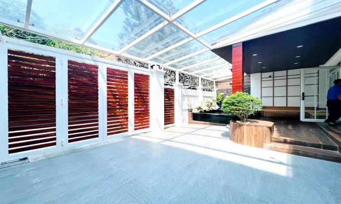 Luxury Fully Furnished Villa For Rent in 204B Nguyen Van Huong Thao Dien HCMC 400sqm 3,500 USD/month