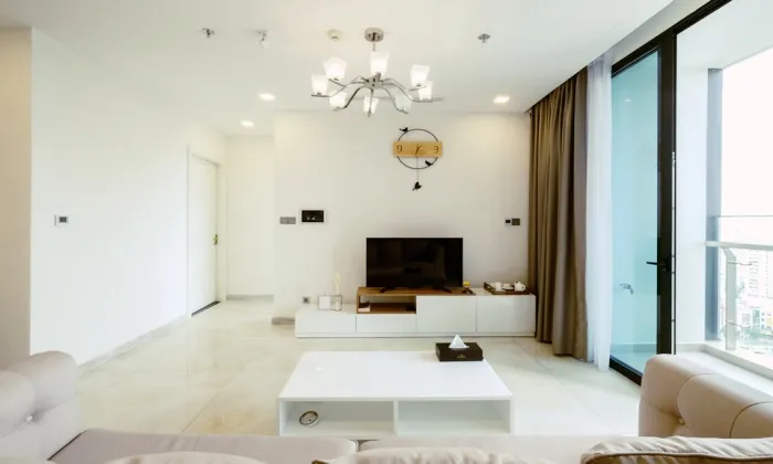 Vinhomes Golden River (Vinhomes Bason) District1 HCMC 81sqm 1,400 USD/month