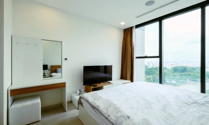 Vinhomes Golden River (Vinhomes Bason) District1 HCMC 81sqm 1,400 USD/month