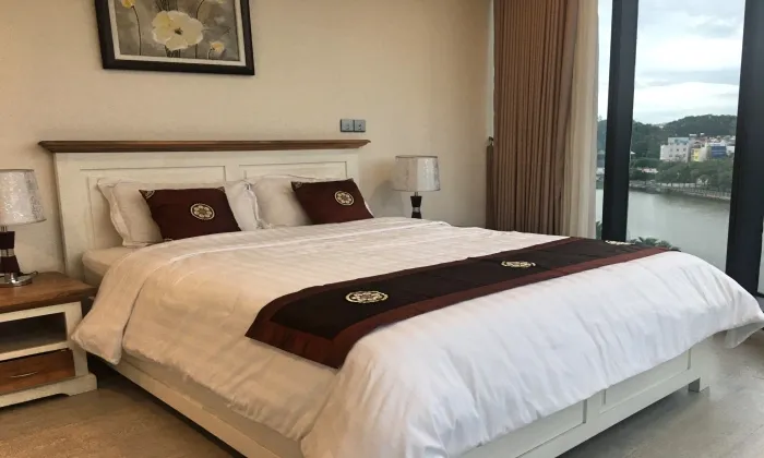 Canal View Vinhomes Golden River Apartment For Rent HCM 108sqm 1,500 USD/month