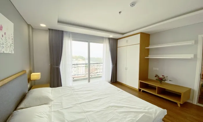 Queen Pearl Serviced Apartment in Binh Thanh HCMC 95sqm 1,000 USD/month