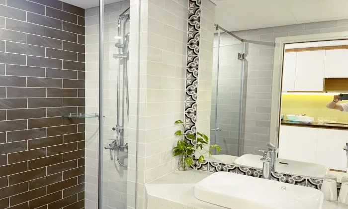 Queen Pearl Serviced Apartment in Binh Thanh HCMC 95sqm 1,000 USD/month