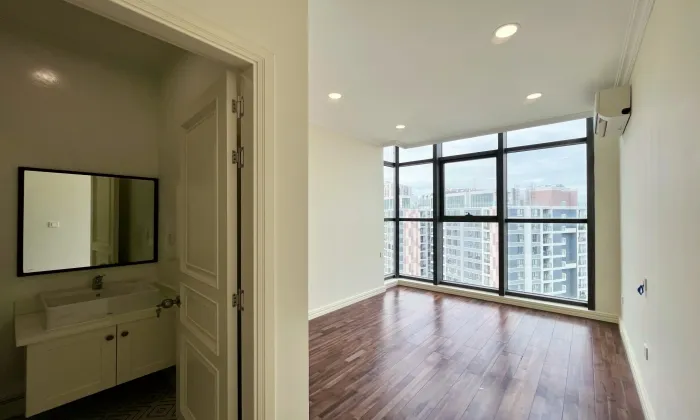 Penthouse D' Lusso Apartment for rent in HCMC 175sqm 1,600 USD/month