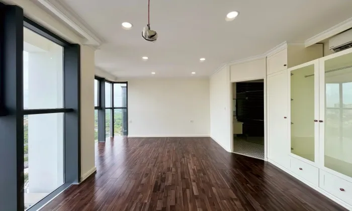 Penthouse D' Lusso Apartment for rent in HCMC 175sqm 1,600 USD/month
