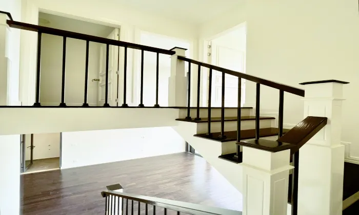 Unfurnished D' Lusso Apartment for rent in HCM 98sqm 800 USD/month