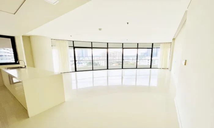 Unfurnished 3Beds City Garden Apartment For Rent HCM 140sqm 1,700 USD/month