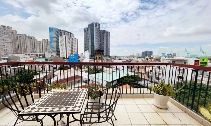 Two Balconies One Bedroom Serviced Apartment For Rent in HCM 65sqm 950 USD/month