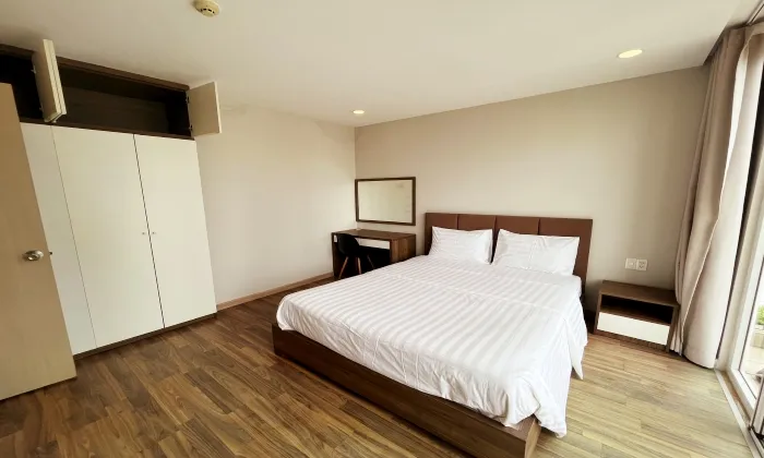 Two Balconies One Bedroom Serviced Apartment For Rent in HCM 65sqm 950 USD/month