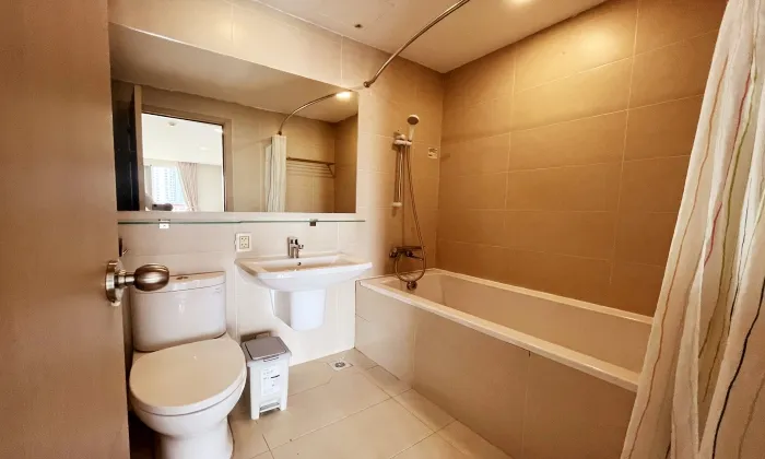 Two Balconies One Bedroom Serviced Apartment For Rent in HCM 65sqm 950 USD/month