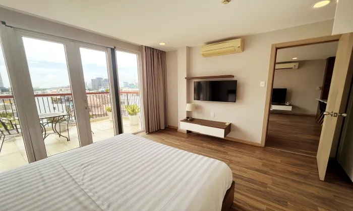 Two Balconies One Bedroom Serviced Apartment For Rent in HCM 65sqm 950 USD/month