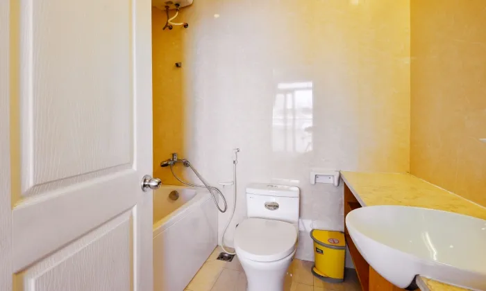 02Beds Apartment Near Ben Thanh Market Ho Chi Minh City 80sqm 800 USD/month
