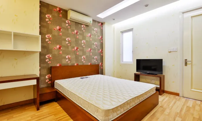 02Beds Apartment Near Ben Thanh Market Ho Chi Minh City 80sqm 800 USD/month