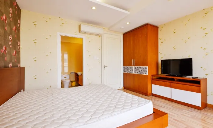 02Beds Apartment Near Ben Thanh Market Ho Chi Minh City 80sqm 800 USD/month