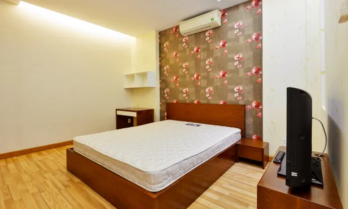 02Beds Apartment Near Ben Thanh Market Ho Chi Minh City 80sqm 800 USD/month