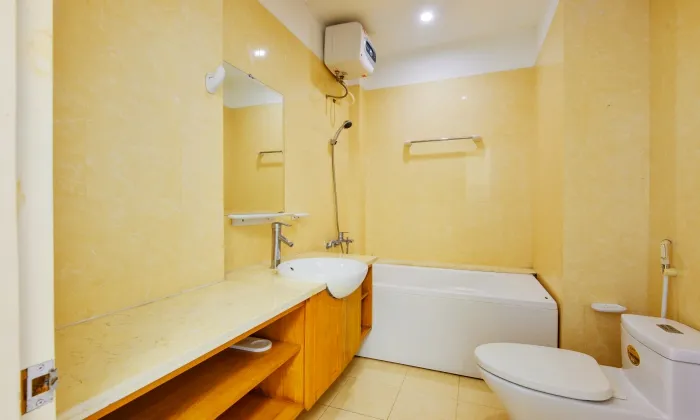 02Beds Apartment Near Ben Thanh Market Ho Chi Minh City 80sqm 800 USD/month