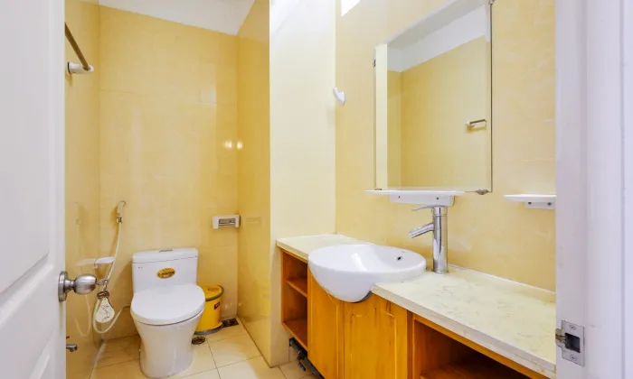 02Beds Apartment Near Ben Thanh Market Ho Chi Minh City 80sqm 800 USD/month
