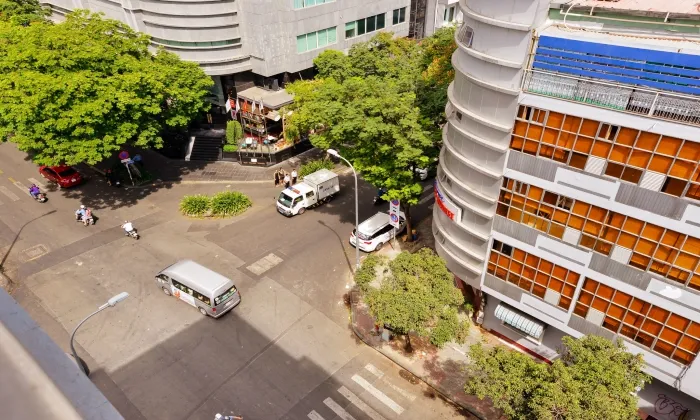 02Beds Apartment Near Ben Thanh Market Ho Chi Minh City 80sqm 800 USD/month