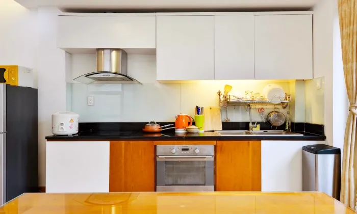 Small Penthouse Apartment for rent in District 1 HCMC 100sqm 1,000 USD/month