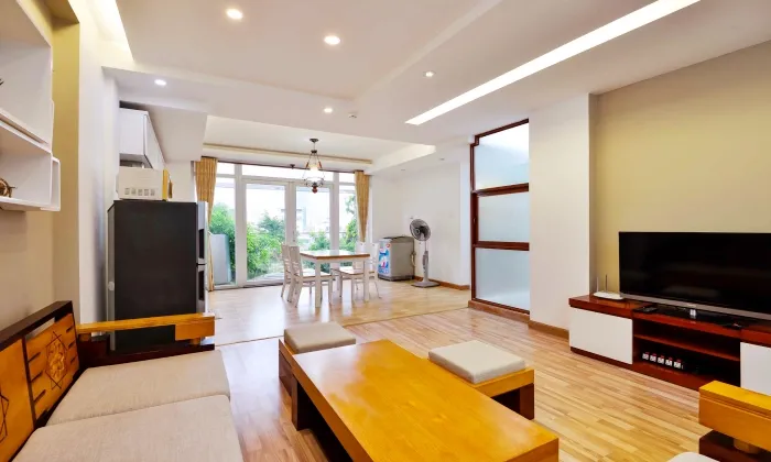 Small Penthouse Apartment for rent in District 1 HCMC 100sqm 1,000 USD/month