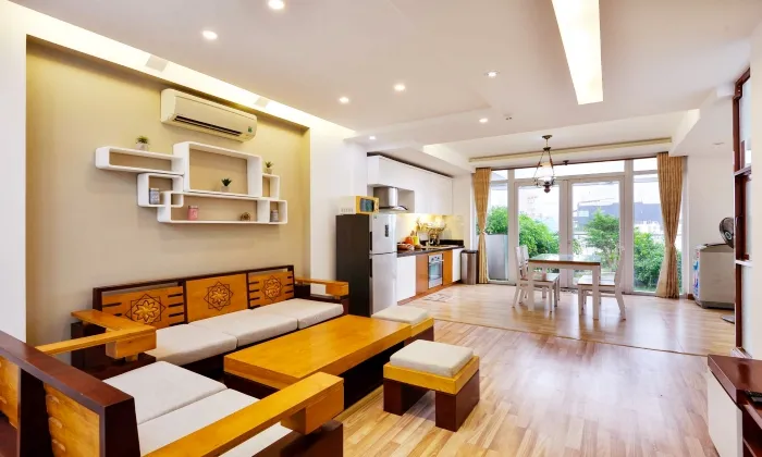 Small Penthouse Apartment for rent in District 1 HCMC 100sqm 1,000 USD/month