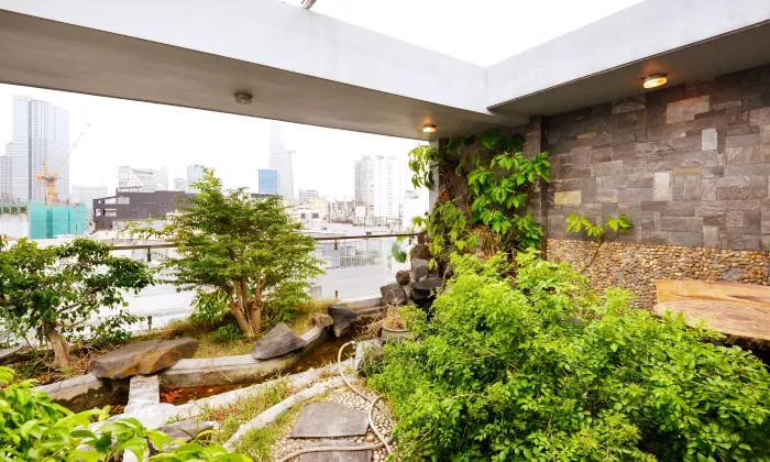 Small Penthouse Apartment for rent in District 1 HCMC 100sqm 1,000 USD/month