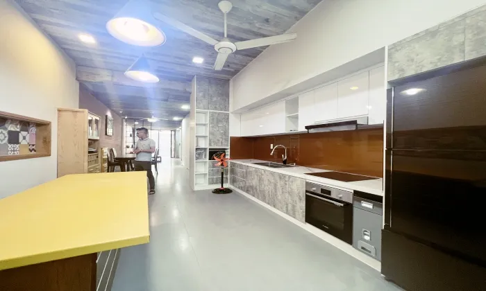 4Beds House For Rent in Road 8 An Phu Ho Chi Minh City 200sqm 1,300 USD/month