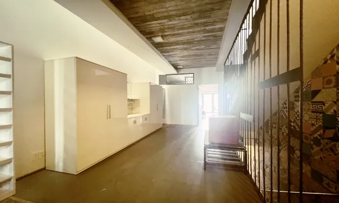 4Beds House For Rent in Road 8 An Phu Ho Chi Minh City 200sqm 1,300 USD/month