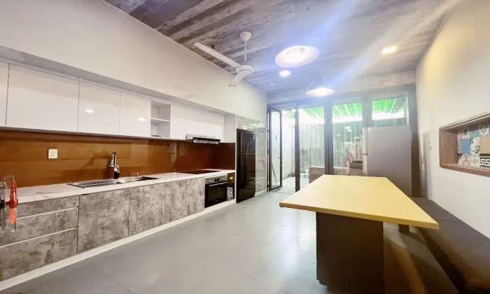 4Beds House For Rent in Road 8 An Phu Ho Chi Minh City 200sqm 1,300 USD/month