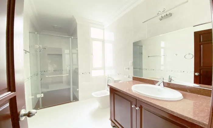 New Villa For Rent in Nguyen U Di St Thao Dien HCMC 670sqm 5,000 USD/month