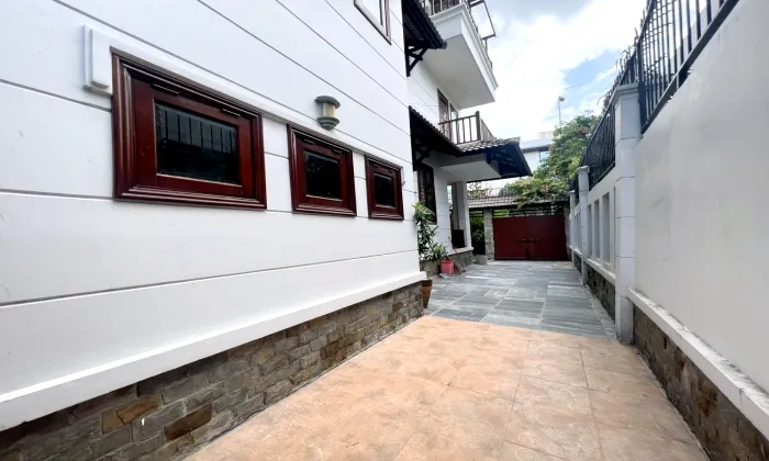 Villa For Rent in Eden Compound Nguyen Van Huong St Thao Dien HCM 600sqm 5,000 USD/month