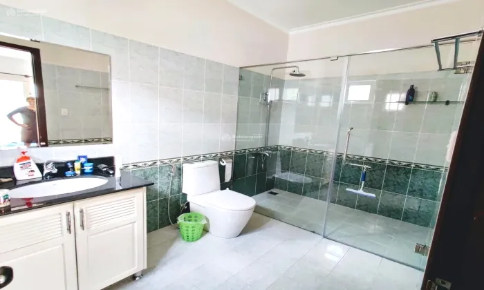 Nice Villa in Small Compound Nguyen Van Huong Thao Dien HCMC 450sqm 3,700 USD/month