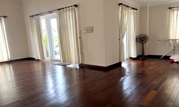 Nice Villa in Small Compound Nguyen Van Huong Thao Dien HCMC 450sqm 3,700 USD/month