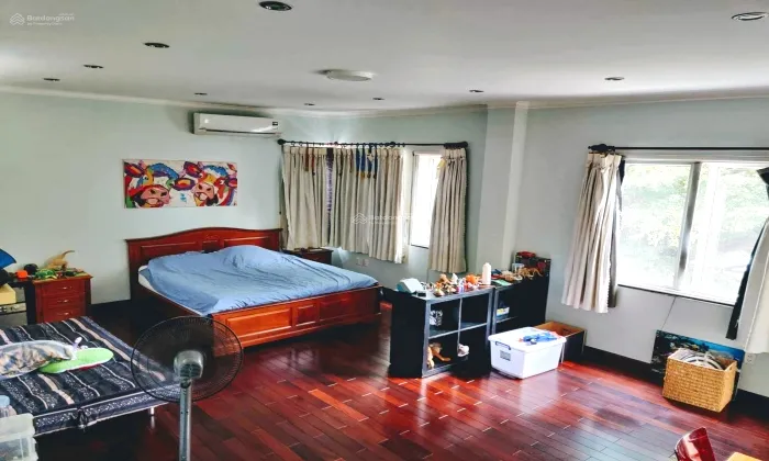 Nice Villa in Small Compound Nguyen Van Huong Thao Dien HCMC 450sqm 3,700 USD/month