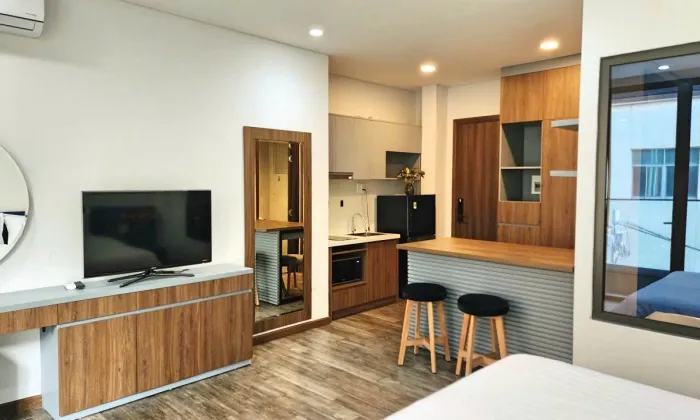 Studio Apartment Bathtub For Rent in District 3 HCMC 40sqm 570 USD/month
